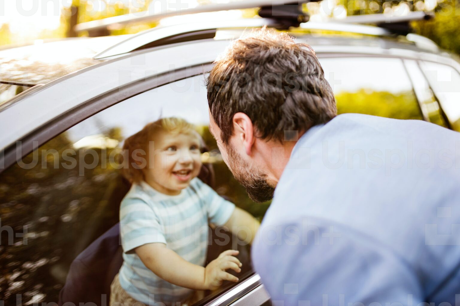 Car father. Машина для папы. Папа и ребенок в машине. Машина для сына. Отцы и дети автомобиль.